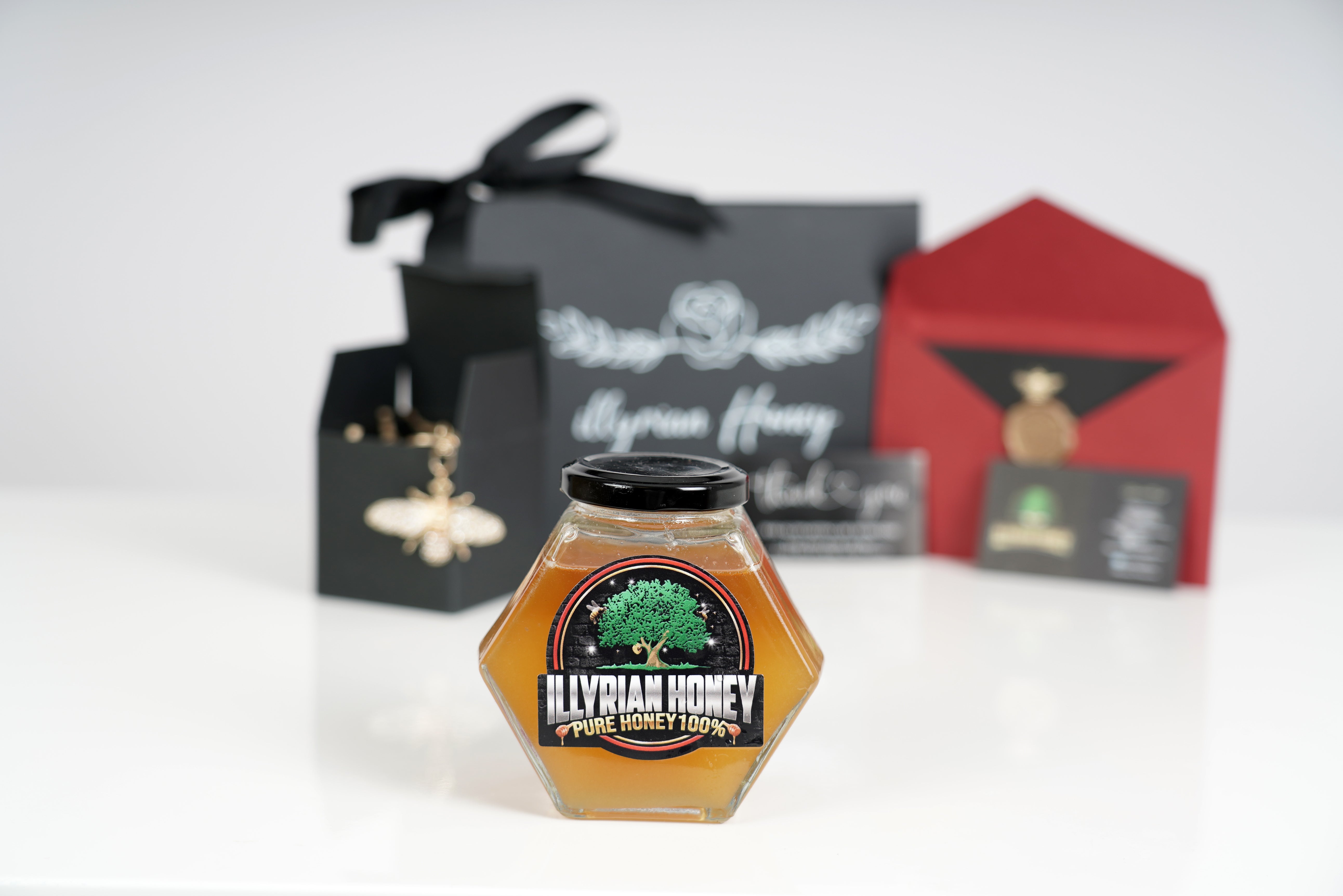 100% Pure Golden Honey – Straight from Nature’s Hive