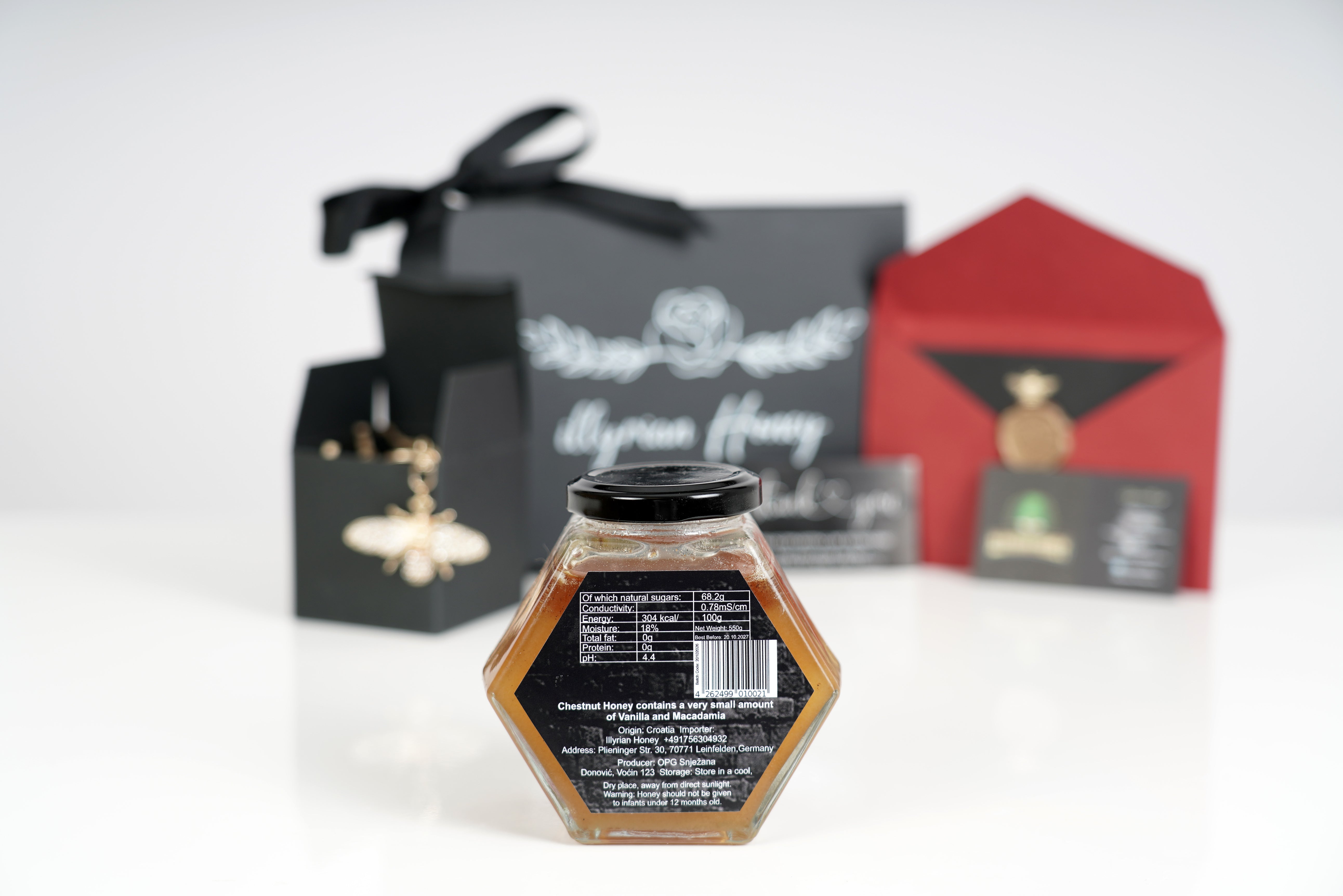 Luxurious Vanilla & Macadamia Honey – A Gourmet Treat